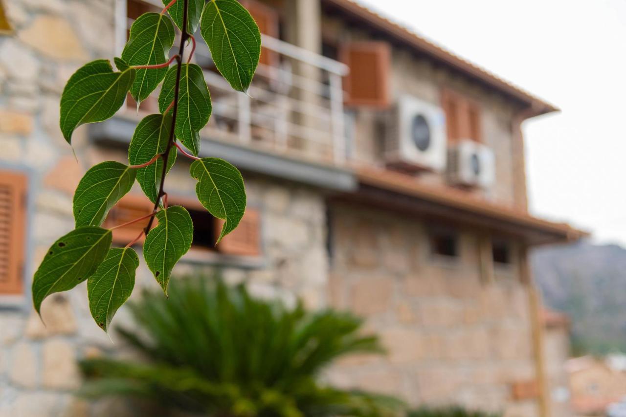Casa Da Fonte Geres Apartment Campo do Geres Bagian luar foto