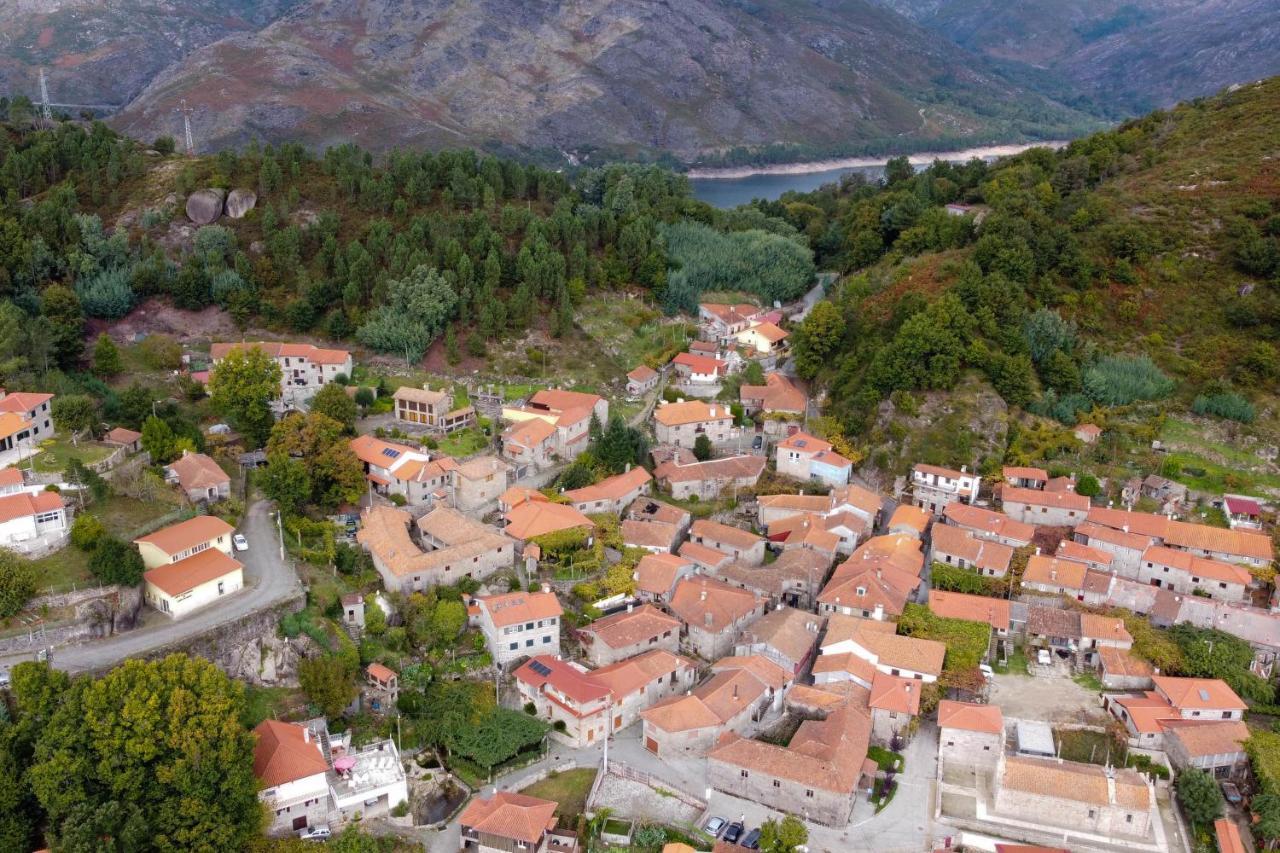 Casa Da Fonte Geres Apartment Campo do Geres Bagian luar foto